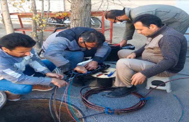 اتصال بانک ملت میدان معلم کاشان به شبکه فیبر نوری