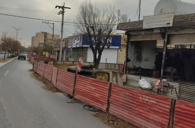 اجرای شبکه فاضلاب در خیابان دلگشای نجف آباد اجرای شبکه فاضلاب در خیابان دلگشای نجف آباد