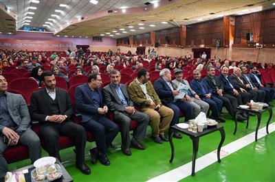 مهندس ناصری: بازنشستگی، فصل ایستادن در کنار جوانان است مهندس ناصری: بازنشستگی، فصل ایستادن در کنار جوانان است