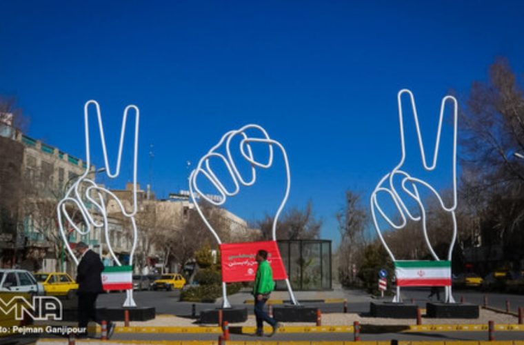 نصب ۳۰ المان مزین به وصیت نامه سردار سلیمانی در سطح شهر نصب ۳۰ المان مزین به وصیت نامه سردار سلیمانی در سطح شهر