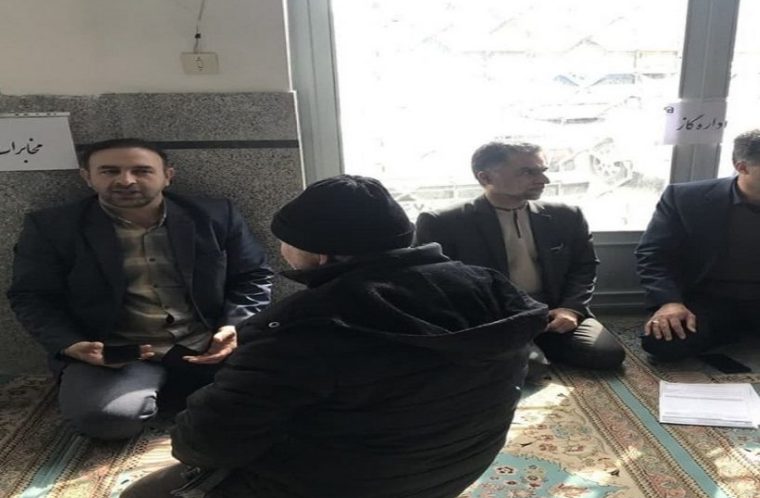 برگزاری میز خدمت مخابرات خمینی شهر در نماز جمعه درچه برگزاری میز خدمت مخابرات خمینی شهر در نماز جمعه درچه