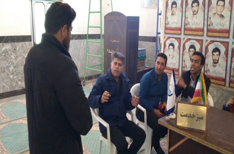 برپایی میز خدمت آبفای منطقه ورزنه در محل مسجد جامع شهر ورزنه و بخش رودشت