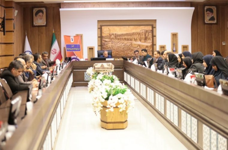 تقدیر از برترین های نظام آراستگی محیط کار (۵s) آبفای استان اصفهان تقدیر از برترین های نظام آراستگی محیط کار (۵s) آبفای استان اصفهان