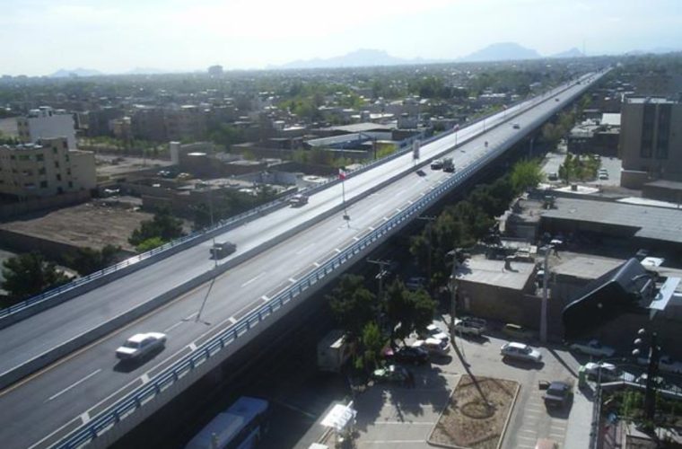 اجرای رمپ خروجی پل امام خمینی(ره) با هدف تسهیل ترددها اجرای رمپ خروجی پل امام خمینی(ره) با هدف تسهیل ترددها