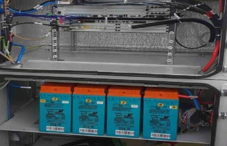 تعویض باتری های سایت های همراه اول کاشان تعویض باتری های سایت های همراه اول کاشان