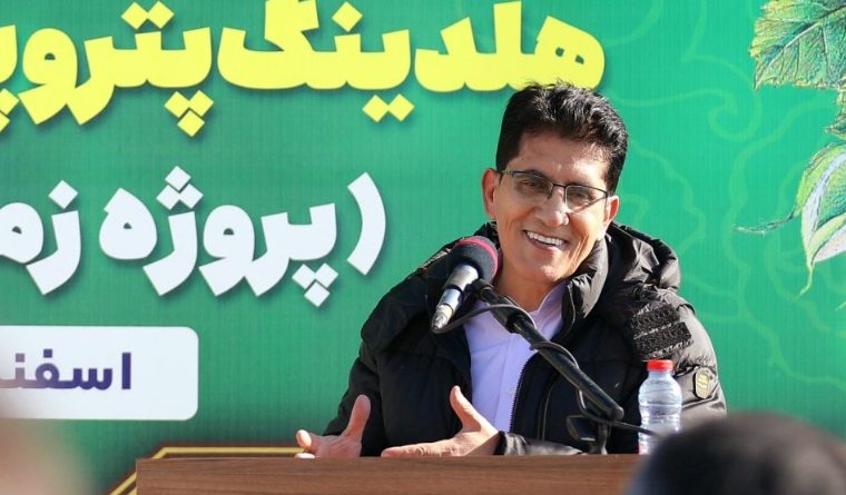 مدیرعامل هلدینگ پتروپالایش اصفهان در بازدید رسمی از پروژه های قابل افتتاح پالایشگاه اصفهان مدیرعامل هلدینگ پتروپالایش اصفهان در بازدید رسمی از پروژه های قابل افتتاح پالایشگاه اصفهان