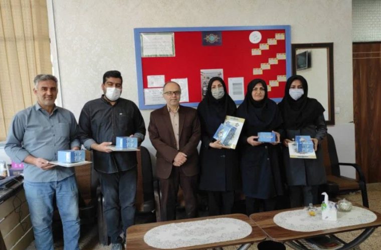 تجلیل از عوامل برگزاری پانزدهمین جشنواره نخستین واژه آب تجلیل از عوامل برگزاری پانزدهمین جشنواره نخستین واژه آب