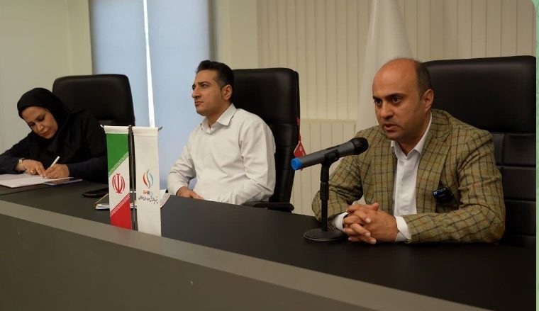 مدیرعامل شرکت پترو پالایش سهروردی صفاهان در دیدار نوروزی با کارکنان: با حمایت مدیریت هلدینگ پتروپالایش اصفهان و به همت و توانایی تیم سهروردی، این شرکت مشمول ۵ درصد تخفیف خوراک شد