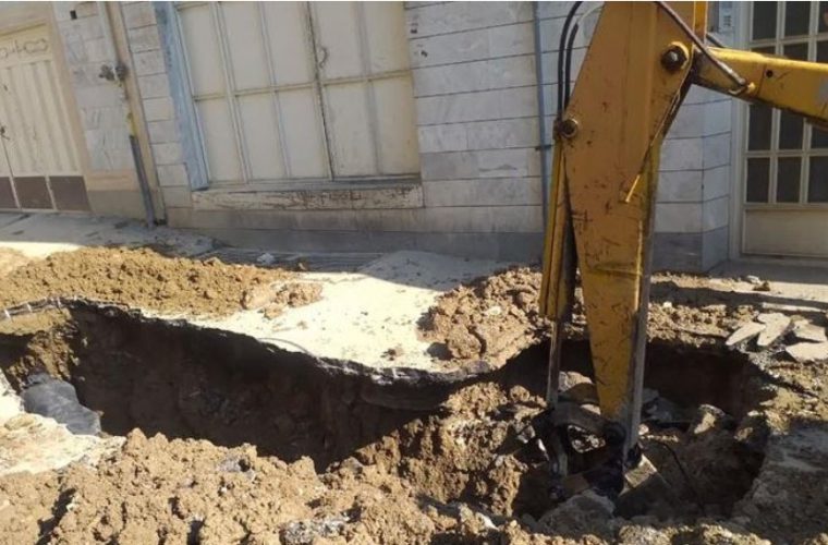 برطرف شدن سه فقره نشتی با حجم هدر رفت بالا توسط آبفای منطقه یک اصفهان
