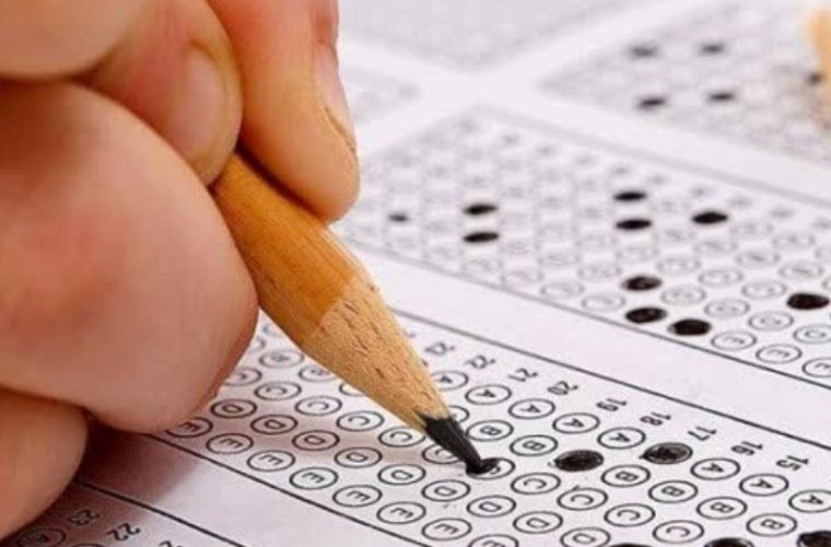 کنکوریهای سال ۱۴۰۳ فریب مدعیان فروش آنلاین سوالات کنکور را نخورید کنکوریهای سال ۱۴۰۳ فریب مدعیان فروش آنلاین سوالات کنکور را نخورید