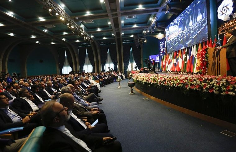 رشد و پیشرفت از راه گفتگو محقق می‌شود