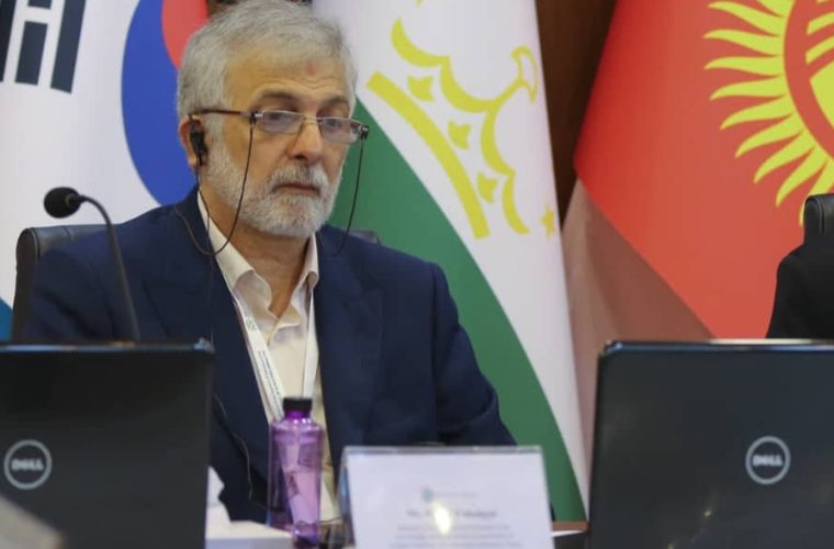 پیشرفت اقتصادی در گرو تعامل با سایر کشورها است پیشرفت اقتصادی در گرو تعامل با سایر کشورها است