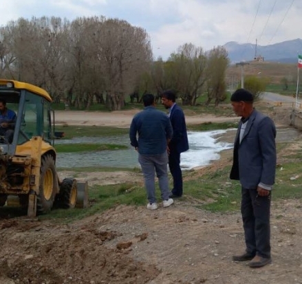 اجرای خط انتقال آب شرب از روستای اسکندری به روستای نسار