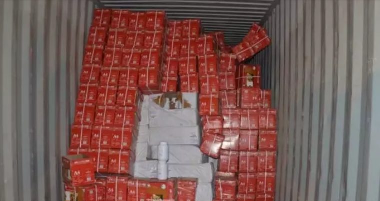 نمایان شدن کالای قاچاق پنهان شده در کانتینر نمایان شدن کالای قاچاق پنهان شده در کانتینر