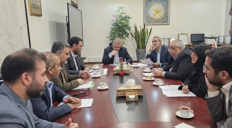 دیدار مدیر عامل آبفای اصفهان با معاون رئیس جمهور و رئیس سازمان برنامه و بودجه کشور