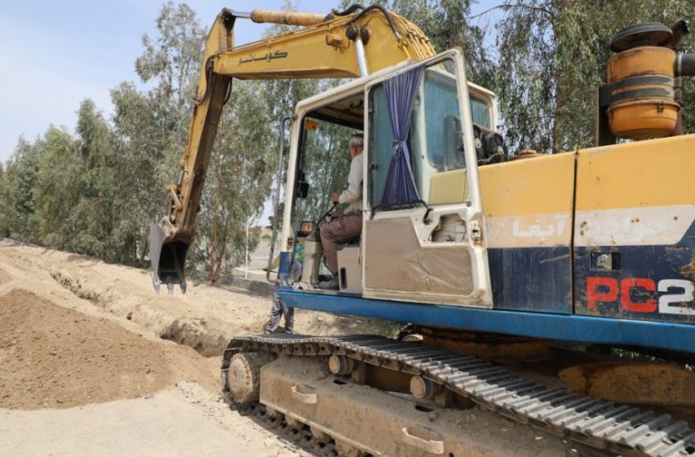 کاهش هدر رفت آب درشهرها و روستاهای اردستان کاهش هدر رفت آب درشهرها و روستاهای اردستان