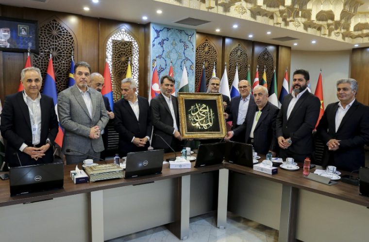 اتاق ایران در تبادلات تجاری به ظرفیت کامل دستگاه دیپلماسی نیاز دارد