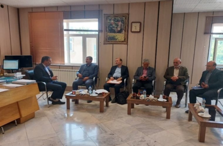 دیدار مدیرکل دامپزشکی استان اصفهان با امام جمعه و فرماندار شهرستان گلپایگان دیدار مدیرکل دامپزشکی استان اصفهان با امام جمعه و فرماندار شهرستان گلپایگان