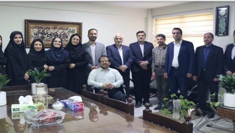 بازدید مدیر مخابرات منطقه اصفهان از اداره روابط عمومی این مجموعه بازدید مدیر مخابرات منطقه اصفهان از اداره روابط عمومی این مجموعه