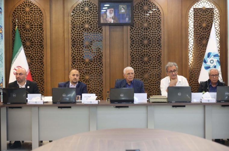 بخش خصوصی نباید برای توسعه منتظر کمک‌های دولت باشد