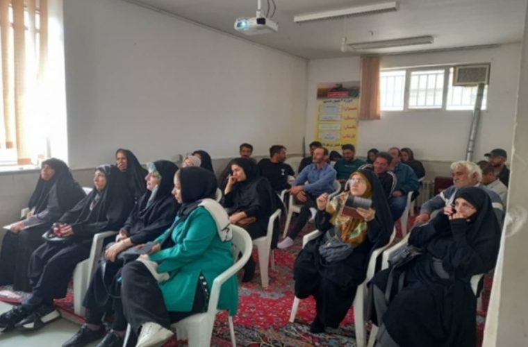 برگزاری دوره سه روزه آموزشی پرورش طیور بومی در شهرستان نطنز برگزاری دوره سه روزه آموزشی پرورش طیور بومی در شهرستان نطنز