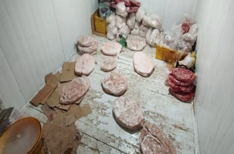 کشف و توقیف حدود ۶۰۰ کیلوگرم محصولات خام دامی در شهرستان خمینی شهر کشف و توقیف حدود ۶۰۰ کیلوگرم محصولات خام دامی در شهرستان خمینی شهر
