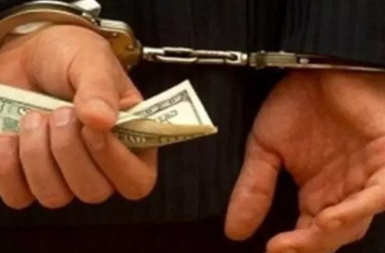 کاهش التهاب بازار ارز با حذف دلالان غیر مجاز