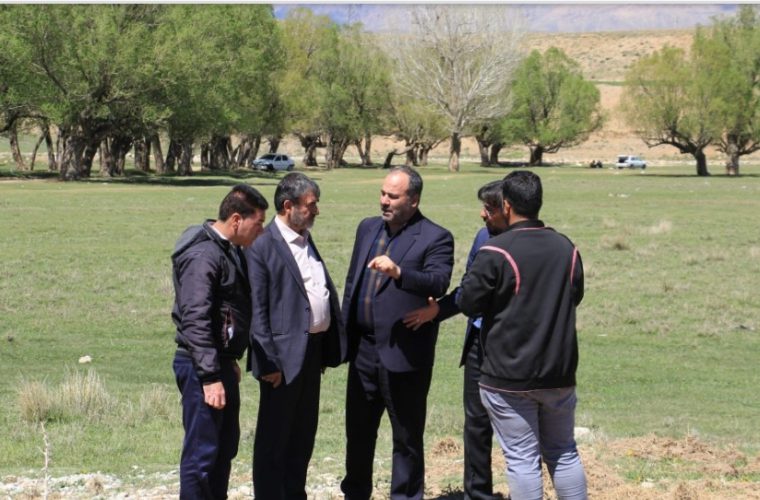 دیدار مردمی مسئولان آبفا و پاسخگویی به مشکلات مردم روستای سواران در فریدن