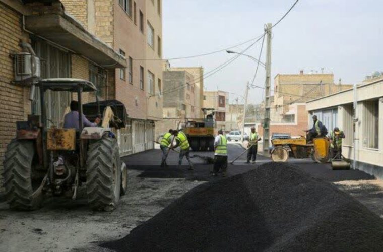 اجرای آسفالت خیابان شهیدان علاقه مندان با ۲۰ میلیارد ریال اعتبار