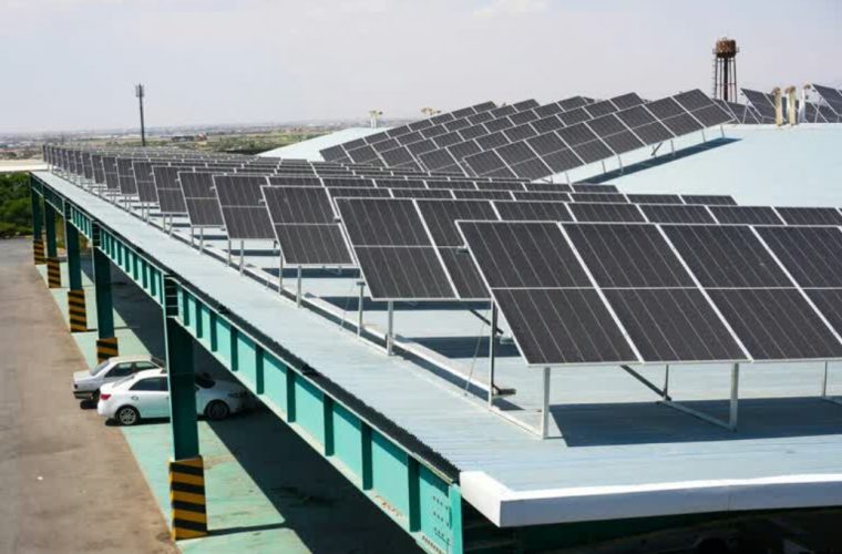 تکمیل عملیات اجرایی نیروگاه خورشیدی ۲۰۰ کیلوواتی در میدان مرکزی میوه و تره‌بار