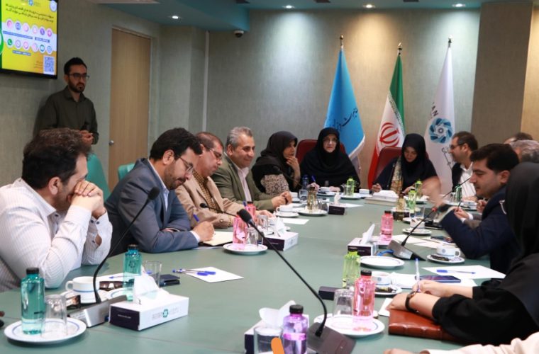 اصفهان باید متولی صادرات صنایع‌دستی کشور شود