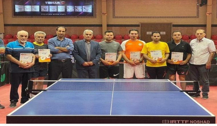 مسابقات تنیس روی میز آقایان در مخابرات منطقه اصفهان برگزار شد مسابقات تنیس روی میز آقایان در مخابرات منطقه اصفهان برگزار شد
