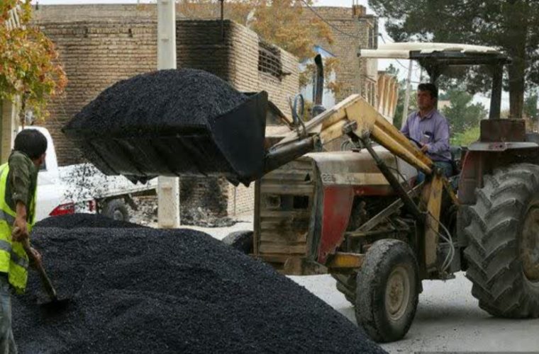 آسفالت معابر منطقه ۱۳ با اولویت معابر محلات بافت فرسوده