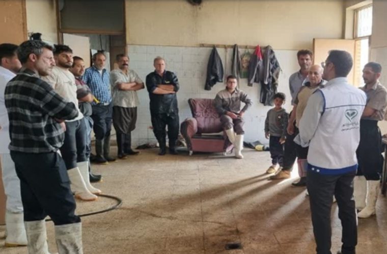 برگزاری کلاس آموزشی بیماری تب خونریزی دهنده کریمه کنگو در کشتارگاه دام شهرستان تیران و کرون