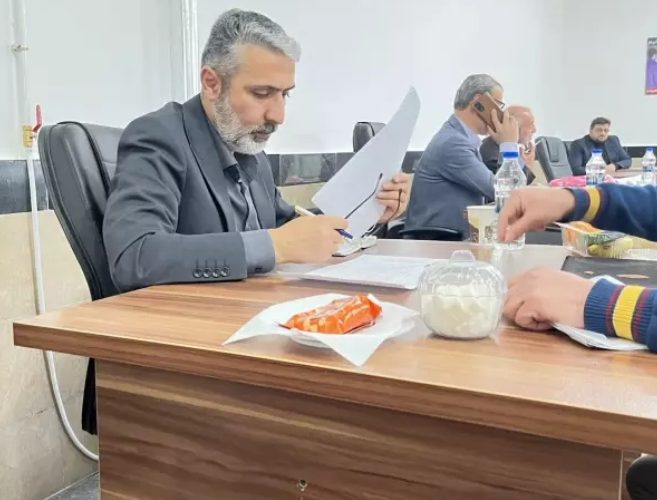 برپایی میز خدمت در ندامتگاه