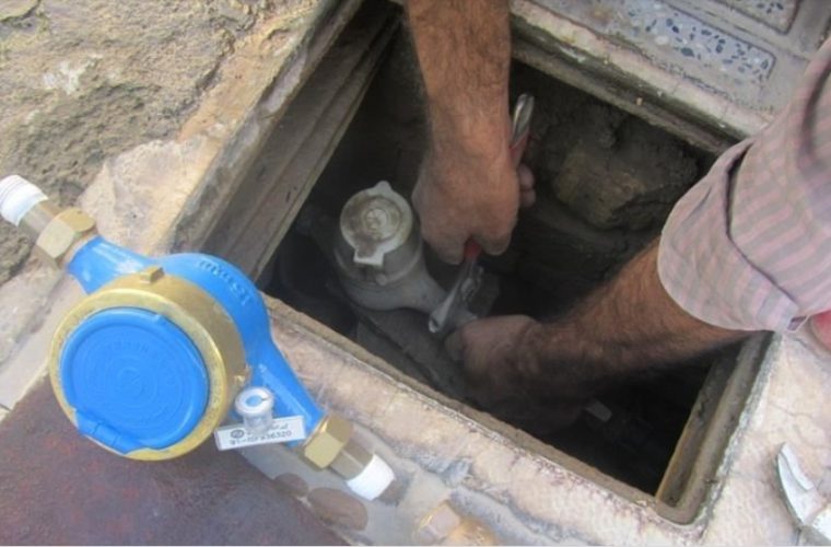 تعویض ۶۸۱ فقره کنتور خراب توسط آبفا منطقه پنج اصفهان