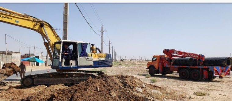 رفع حادثه فرو ریزش شبکه فاضلاب توسط آبفا منطقه پنج اصفهان