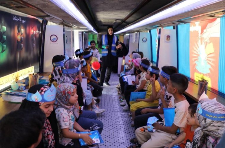 برگزاری کارگاه آموزشی اتوبوس سیار مدیریت بهینه مصرف آب در روستای ورپشت تیران برگزاری کارگاه آموزشی اتوبوس سیار مدیریت بهینه مصرف آب در روستای ورپشت تیران