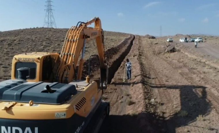 اصلاح ۱۰ کیلومتر از شبکه توزیع آب شهر و روستاهای خوانسار