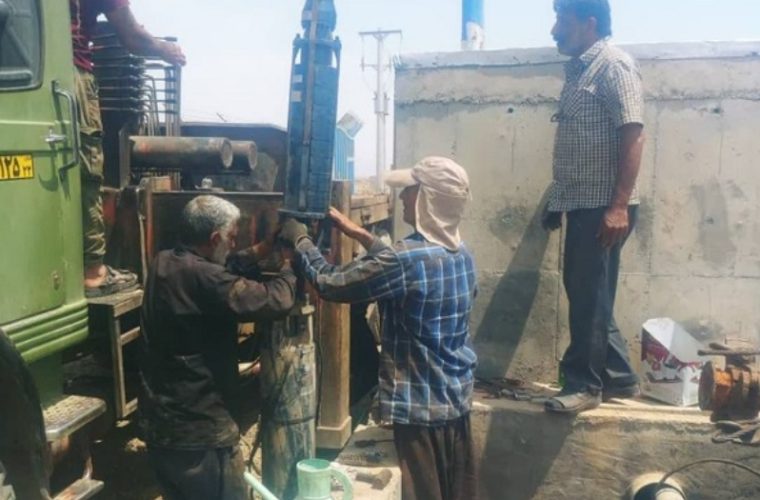 تعویض الکتروپمپ پمپ چاه آب شرب شماره دو مجتمع فمی و متین اباد منطقه بادرود