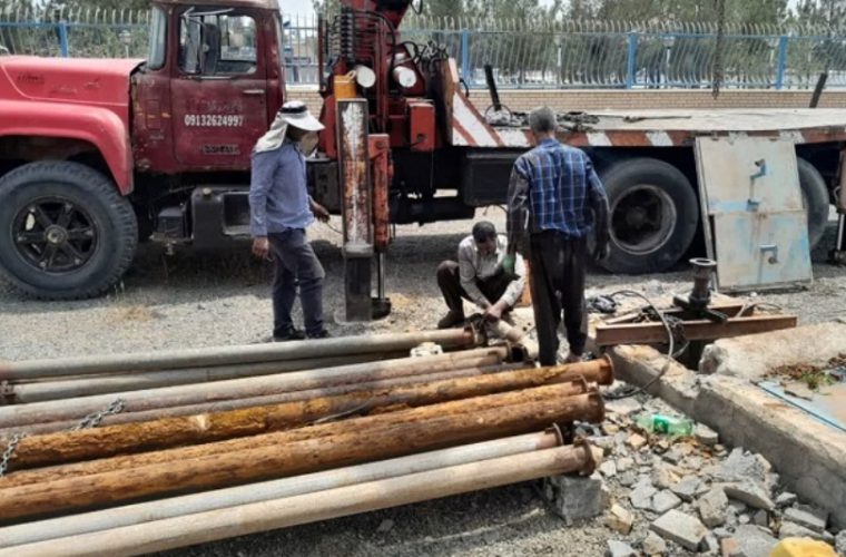 تعویض پمپ و لوله های آبده چاه روستای ده آباد منطقه بادرود