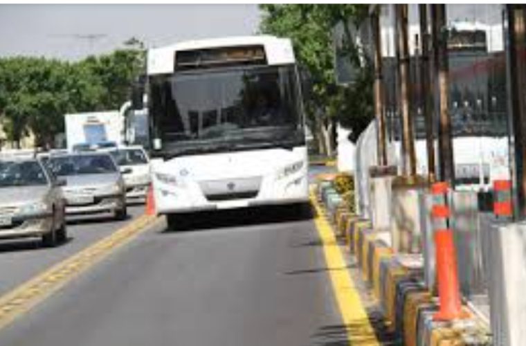 در همه خطوط بی آرتی ثبت تخلف انجام می‌گیرد