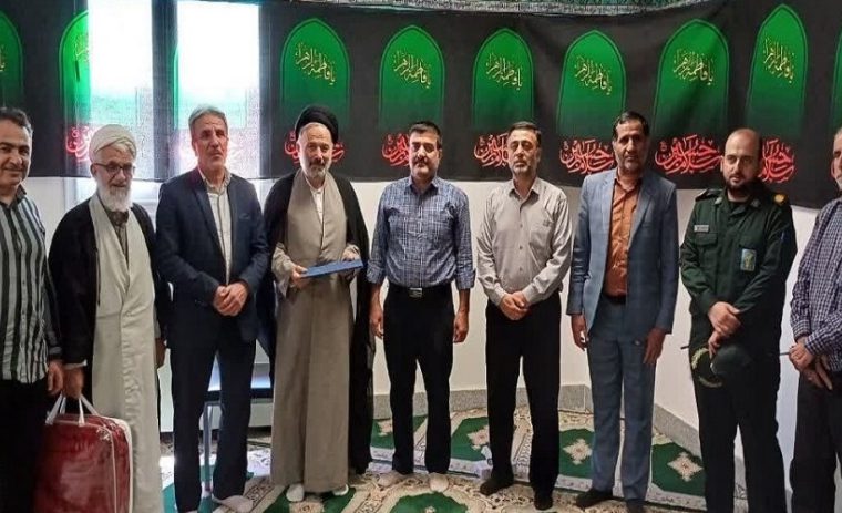 تجلیل از همکار آزاده سرافراز در شهرستان آران و بیدگل