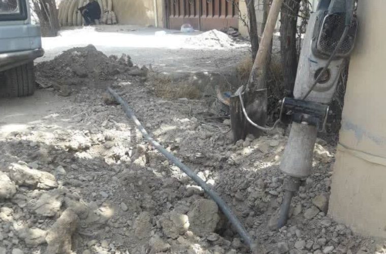 شناسایی ۷ فقره انشعاب آب غیرمجاز در روستای تیرانچی خمینی شهر