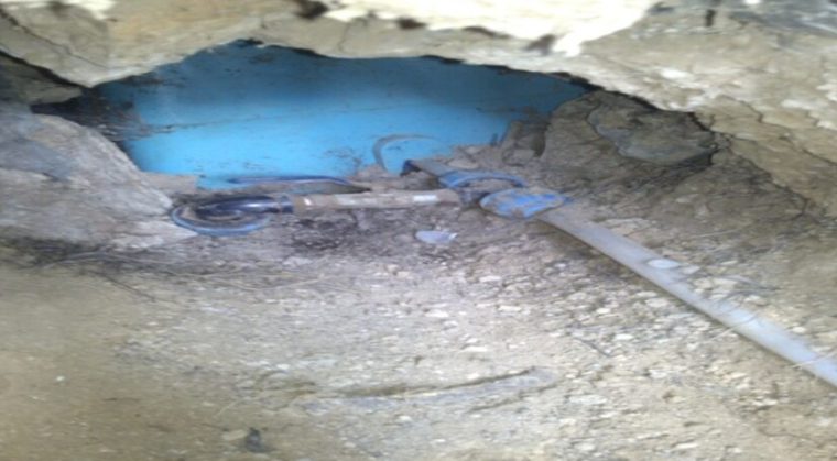 کشف انشعاب غیر مجاز آب در دهاقان کشف انشعاب غیر مجاز آب در دهاقان