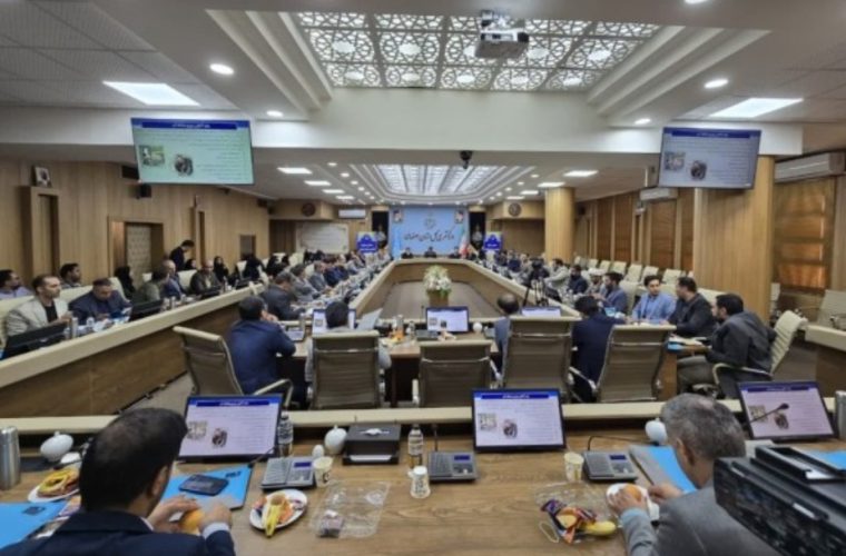 نشست مشترک با قضات و دادستان های استان اصفهان نشست مشترک با قضات و دادستان های استان اصفهان