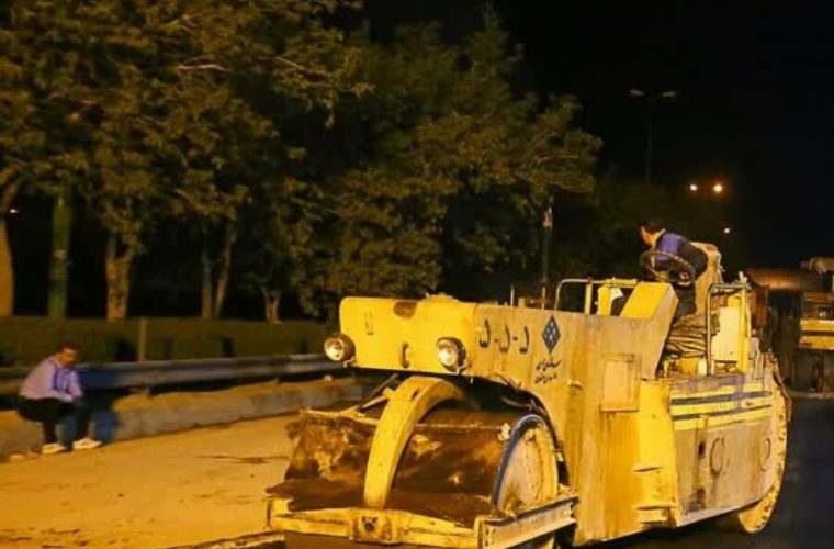 آسفالت ۱۸۰ هزار مترمربع از معابر سطح منطقه هشت در سال جاری