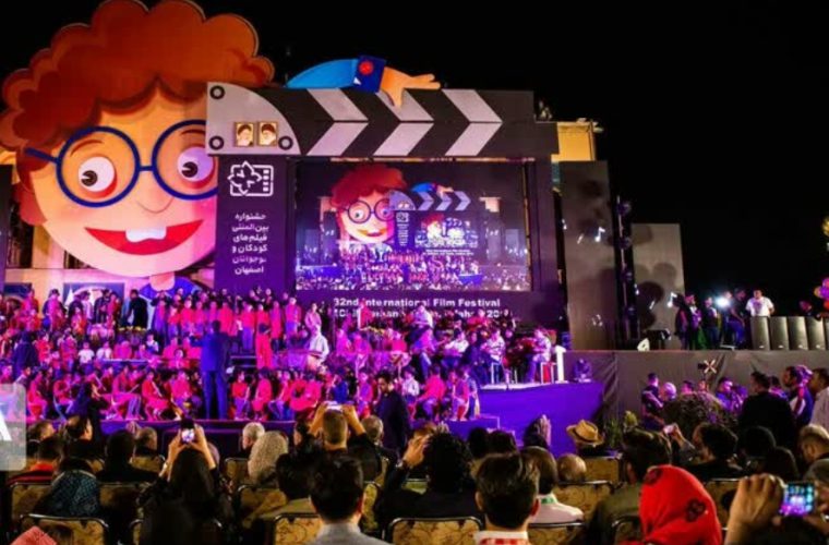 ثبتنام ۴۶۷ نفر در فراخوان خبرنگاران نوجوان جشنواره بینالمللی فیلم کودک ثبتنام ۴۶۷ نفر در فراخوان خبرنگاران نوجوان جشنواره بینالمللی فیلم کودک