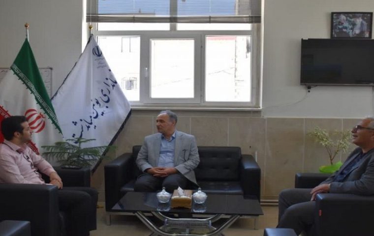 دیدار معاون ارتباطات سیار مخابرات منطقه اصفهان با فرماندار بویین میاندشت