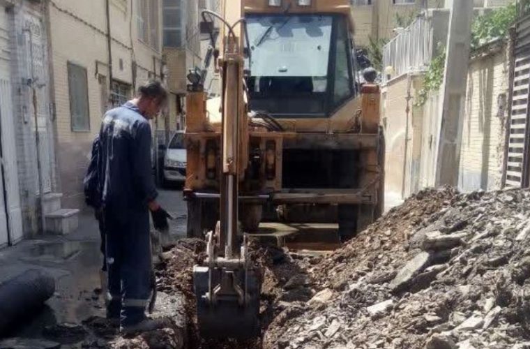 اجرای ۱۳۰۰  متر اصلاح  شبکه آب توسط آبفا منطقه ۲ اصفهان